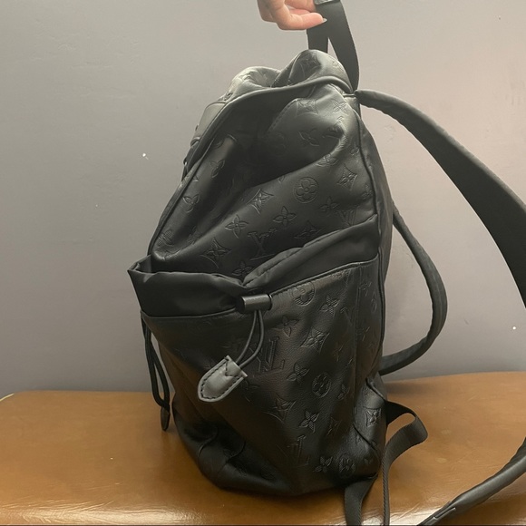 Louis Vuitton Discovery Backpack Monogram Shadow Black - Picture 6 of 14